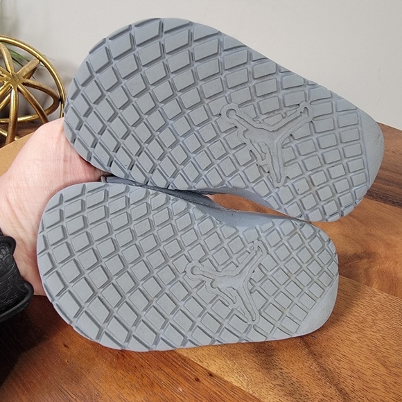 Jordan Hydro 5 Kids Gray Slide Sandals Size 7C - Picture 11 of 14